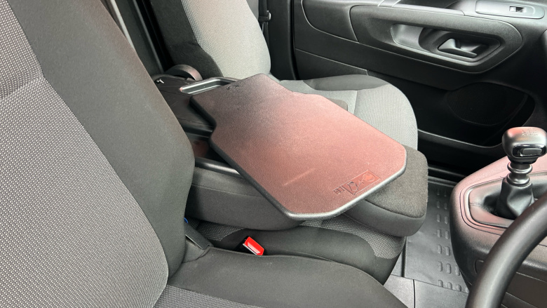 Citroen Berlingo Xl Diesel 1.5 BlueHDi 950Kg Enterprise Ed 100ps 6 Speed S/S